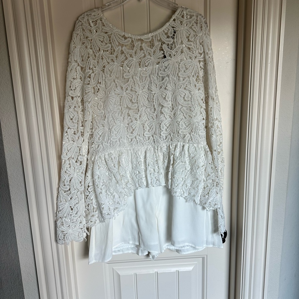 Elegant White Lace Women’s Romper